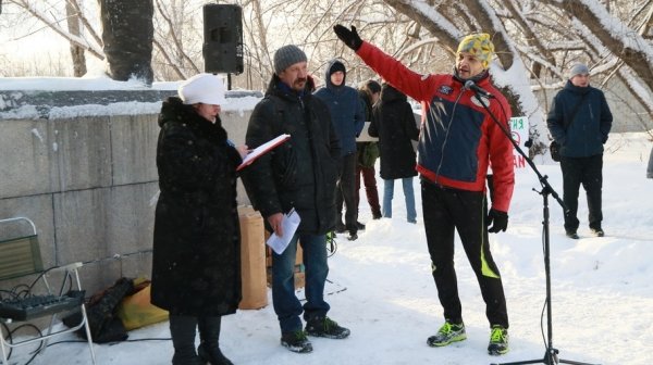 «Не ставьте на парке крест». Защитники зеленых зон вывели на митинг в Барнауле 150 человек