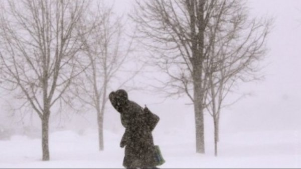Штормовое предупреждение из-за сильного снега и ветра будет действовать в Барнауле минимум 2 суток
