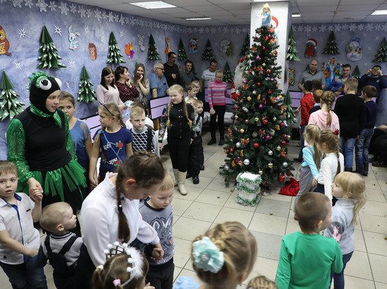 Железнодорожники Алтай-Кокса организовали новогоднюю экскурсию для детей сотрудников