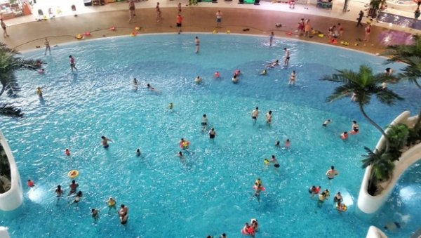 Подросток пережил клиническую смерть после ЧП в аквапарке Новосибирска