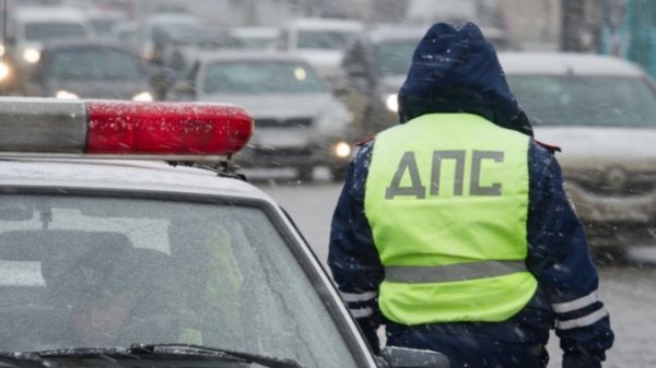 Алтайские полицейские продолжают работу в усиленном режиме из-за непогоды