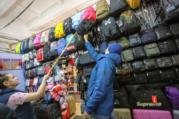 Глухой январь. Что происходит на "китайском рынке" в Барнауле из-за коронавируса
