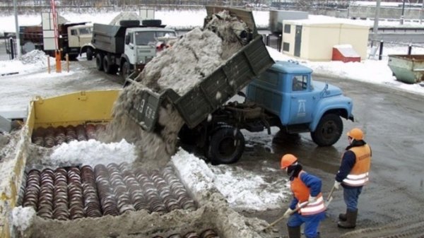Инвестор предложил властям Барнаула установить станции по плавлению снега