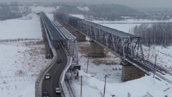 Старый мост в Барнауле закроют для движения транспорта с 5 января