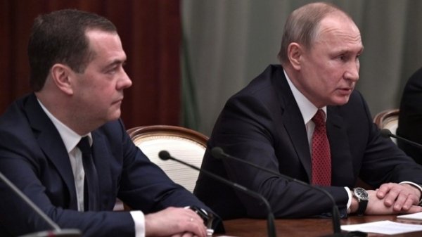 Все спланировано. Алтайские политики об отставке Медведева и выборах в Госдуму