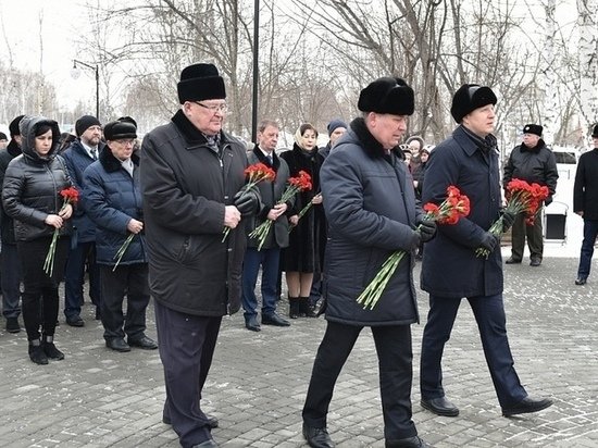День снятия блокады Ленинграда отметили в Барнауле