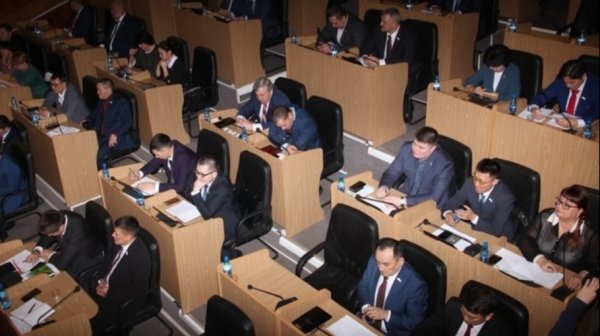 Парламент не поддержал референдум о возвращении прямых выборов на Алтае