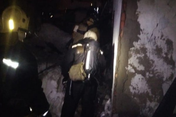 Нашли под завалами: при пожаре в Барнауле погибли два человека