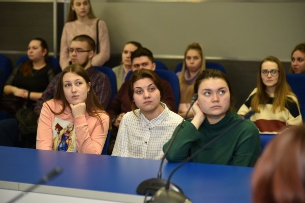 Сбербанк провел в Барнауле лекцию по финансовым инструментам