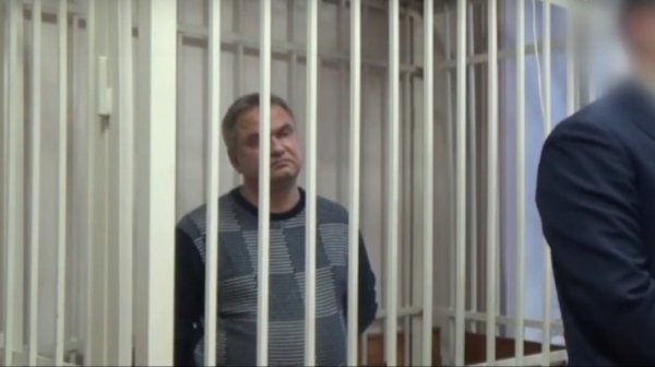 Глава сибирского пенсионного фонда арестован за откат в 13 млн рублей
