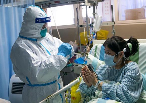 В Китае вылечили первого пациента с коронавирусной пневмонией