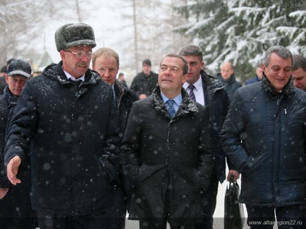Что станет с Медведевым после его отставки с поста Премьера?