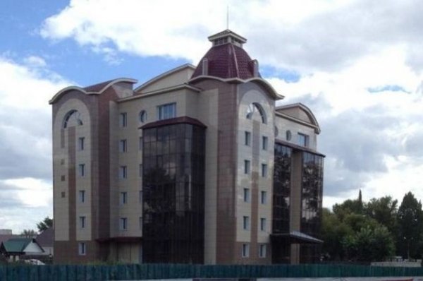 В Рубцовске продают многоэтажную гостиницу за 85 млн с живописным видом