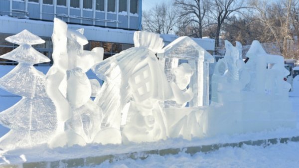 Демонтаж снежного городка на площади Сахарова займет не более трех дней