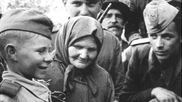Краевое правительство ответило на инициативу эсеров ввести выплаты «детям войны»