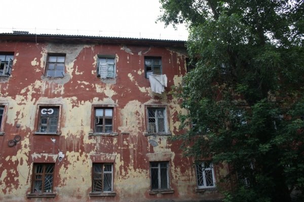 В мэрии Новосибирска запланировали расселить почти 200 аварийных домов