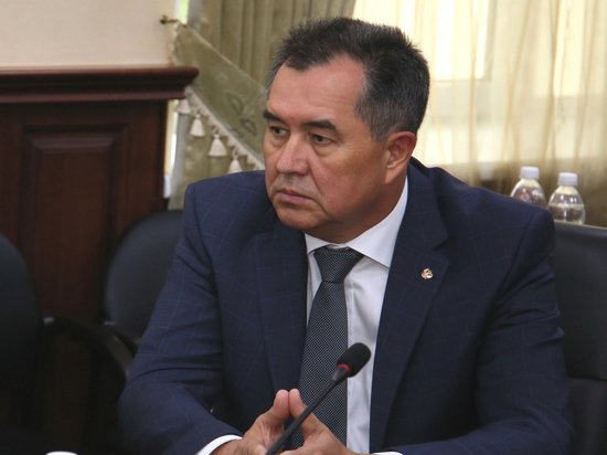Экс-министр пойдет под суд за мутную схему покупки «Круизера» для бывшего главы Республики Алтай