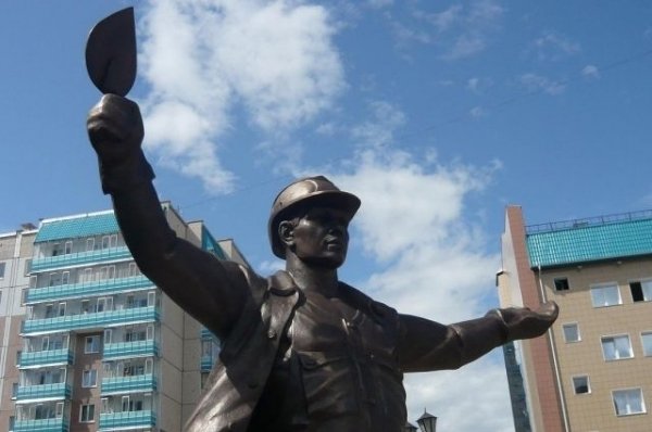 В центре Барнаула скоро установят памятник строителям