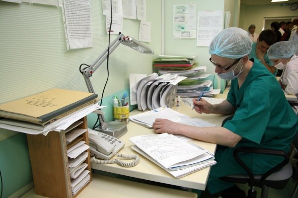 В Новосибирской области не хватает тысячи врачей