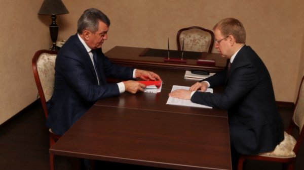 Сергей Меняйло приехал в Алтайский край и обсудил ряд вопросов с губернатором Томенко