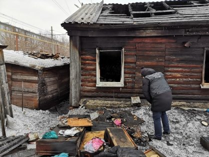 13-летняя девочка с отцом погибли при пожаре в частном доме Барнаула