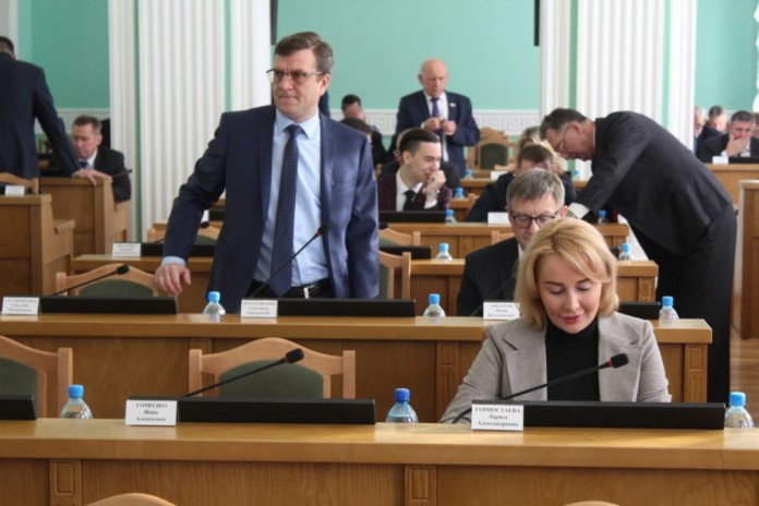 В отношении сибирского депутата возбуждено уголовное дело по подозрению в уклонении от уплаты налогов