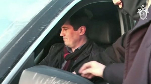 Экс-начальник алтайского УФМС получил 7 лет за взятку иконами и деньгами