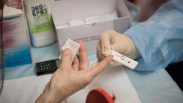 Где и как в Алтайском крае можно сдать тест на ВИЧ