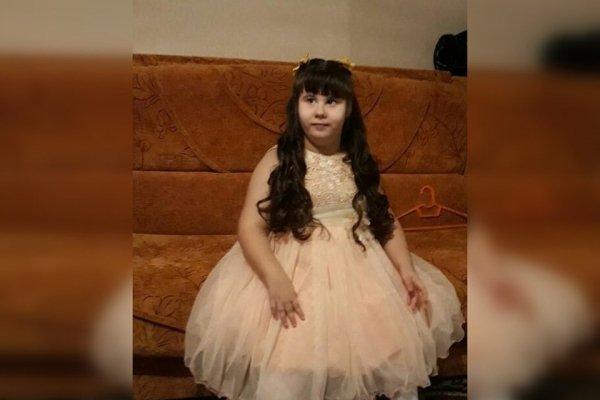 «Боится спать на спине»: мама девочки с ДЦП просит о помощи