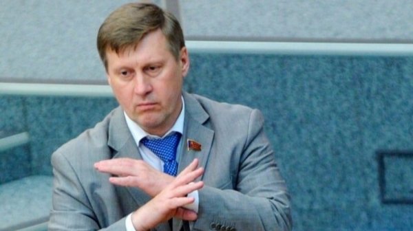 Анатолий Локоть раскритиковал отмену партсписков на выборах в горсовет Новосибирска