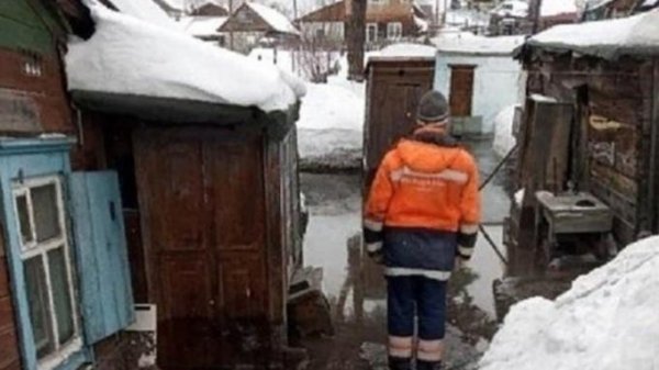 Более 150 домов остались без воды в Барнауле