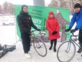 В зимнем Барнауле прошла акция "На работу на велосипеде" (фото)