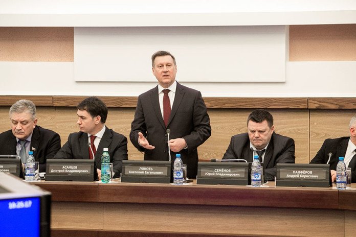 Мэр Новосибирска Анатолий Локоть: «Городские задачи решаются в условиях ограниченного бюджета»