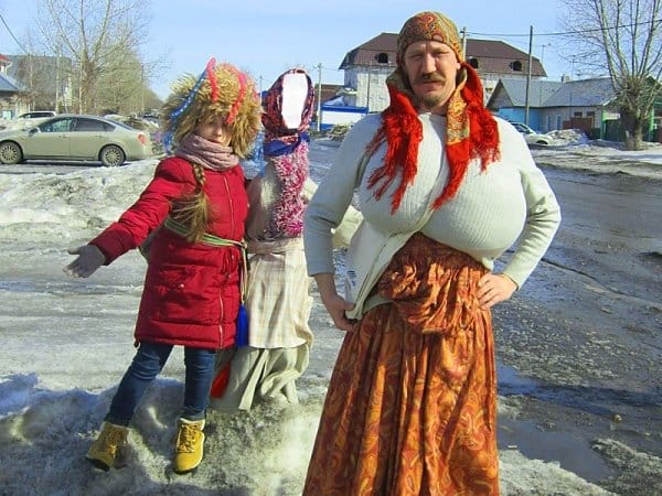 В Барнаульском парке «Центральный» выберут лучшую масленичную куклу