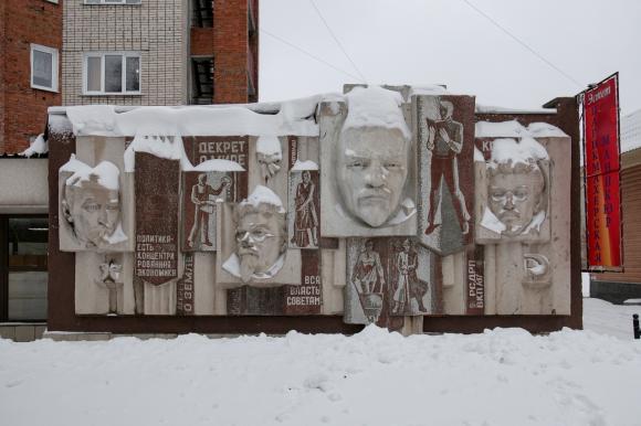 Ушел из жизни автор барнаульских мозаик и барельефов (фото)