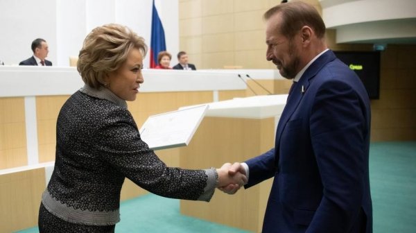 Алтайский сенатор получил награду от Валентины Матвиенко