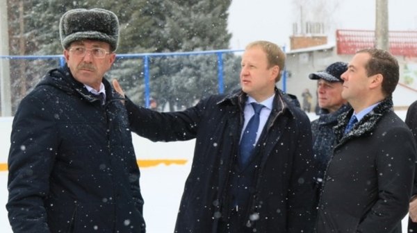 «Держитесь там»: глава алтайского сельсовета уйдет в отставку после визита Медведева