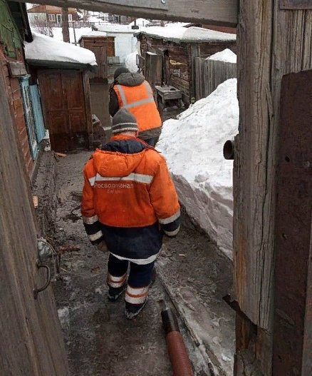 В Барнауле произошел порыв на водопроводе по улице Димитрова, 24