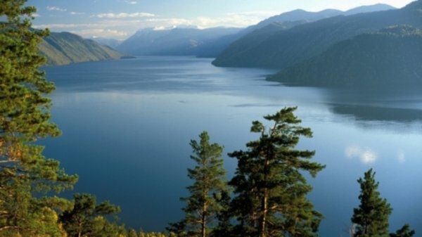 Телецкое озеро попало в число самых живописных мест России