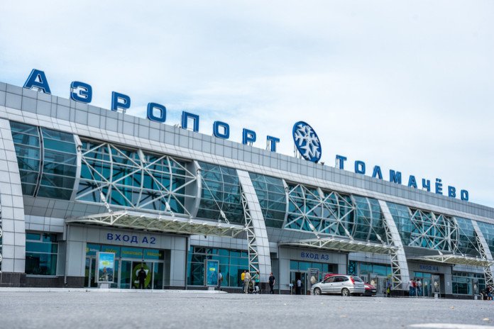 Минпромторг РФ обсуждает создание в Толмачево нового центра обслуживания российских самолётов