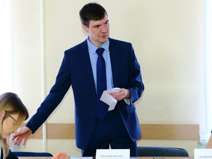 Новосибирских депутатов торопят с отменой партийных списков