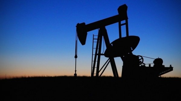 Цены на нефть упали ниже $50 впервые с декабря 2018 года