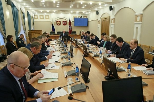 Алтайский губернатор провел заседание штаба по предупреждению распространения коронавируса