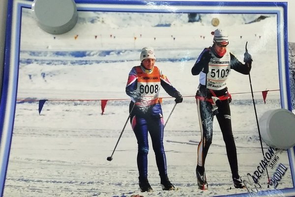 Легендарная 76-летняя спортсменка пробежит 50-километровый лыжный марафон на Алтае