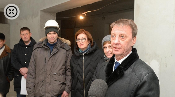 Глава Барнаула проверил, как идёт строительство новой школы в Барнауле