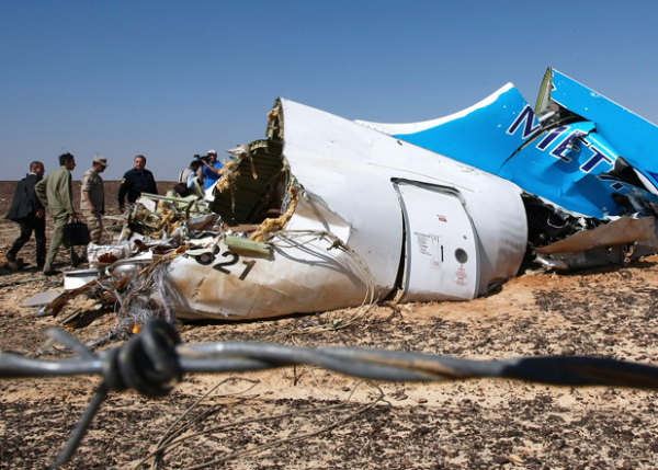 Египет не признал терактом крушение самолета над Синаем