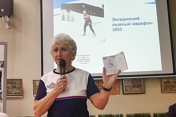 Легендарная 76-летняя спортсменка пробежит 50-километровый лыжный марафон на Алтае
