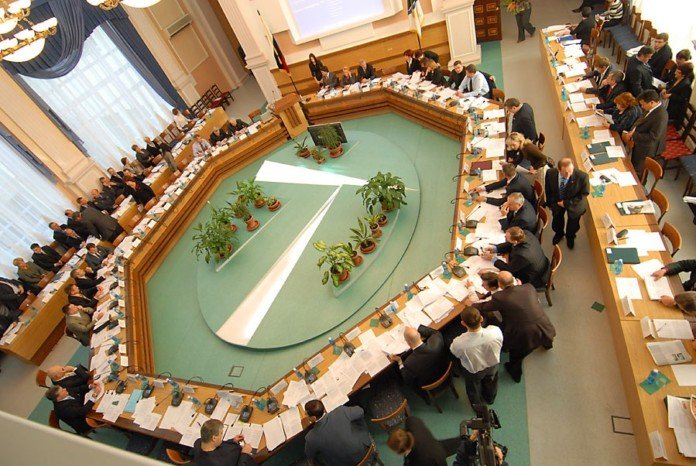Депутаты горсовета Новосибирска утвердили новую схему деления округов