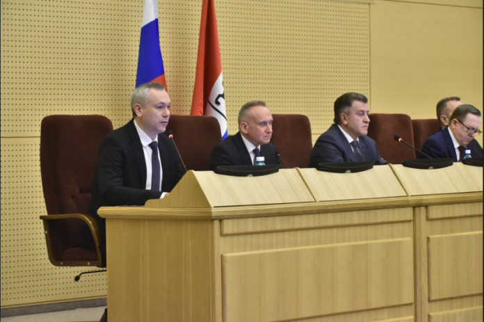 Заксобрание Новосибирской области одобрило пакет поправок к Конституции РФ