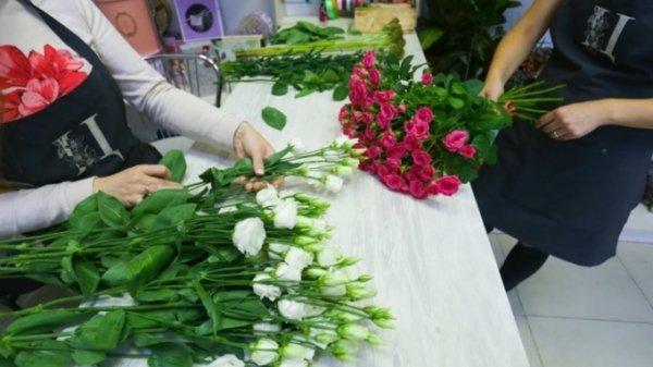 Спокойно, не разоримся. В магазинах Барнаула рассказали о ценах на цветы к 8 марта